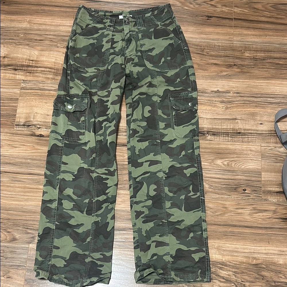 Garage - Women’s Cleo Cargo Pant